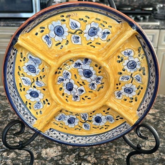 MADE IN PORTGUAL CLAY DIVIDED HAND PAINTED FLORAL DISH - Picture 3 of 4